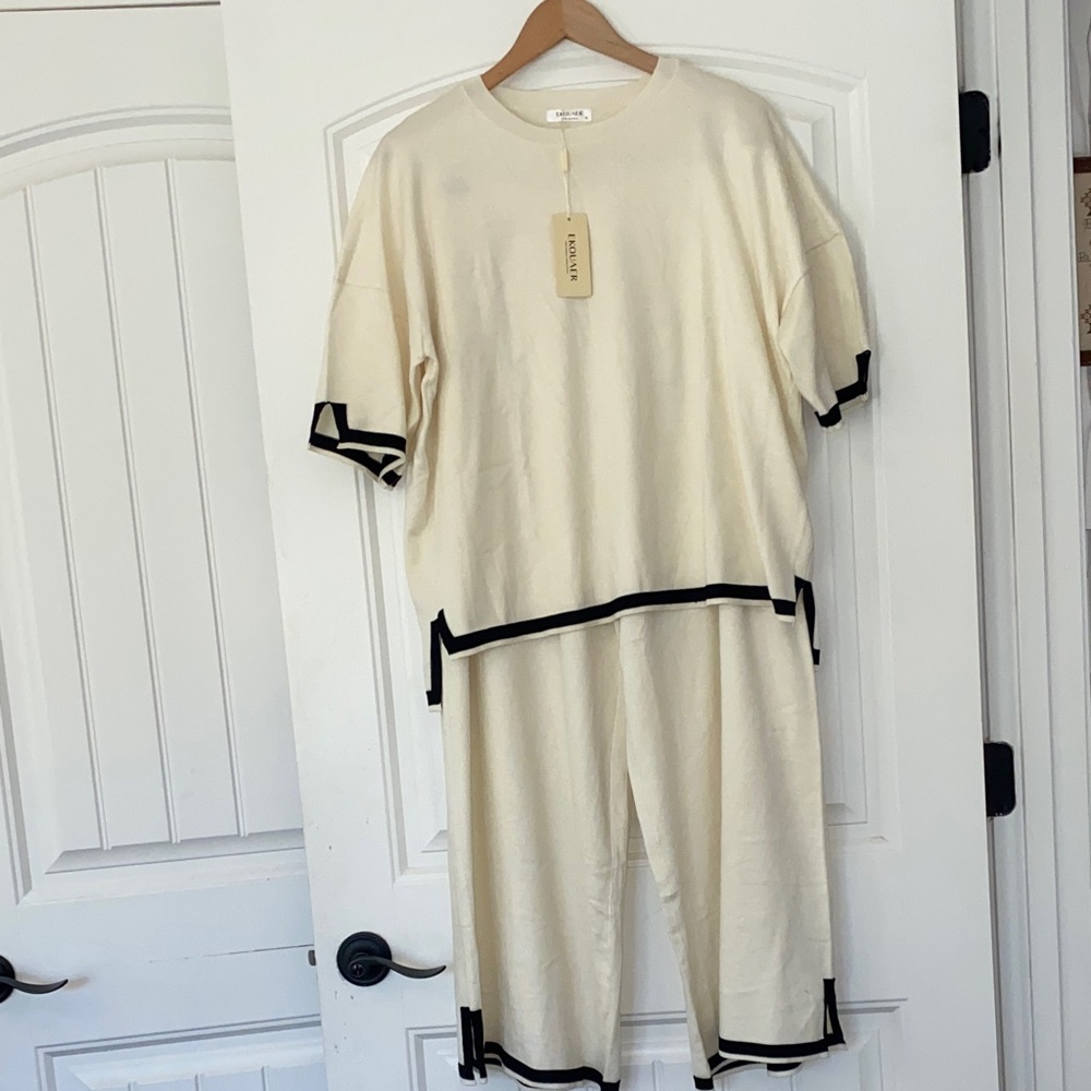 Elegant Cream and Black Women's Sweater and Wide leg Pants Set size XL